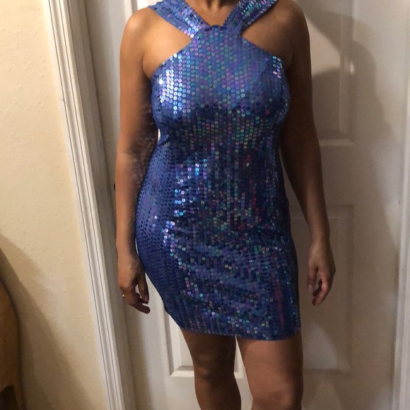 Dress - Picture 1 of 4